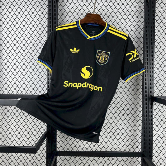 Manchester United Tercer Kit 25/26 Manga Corta Fan