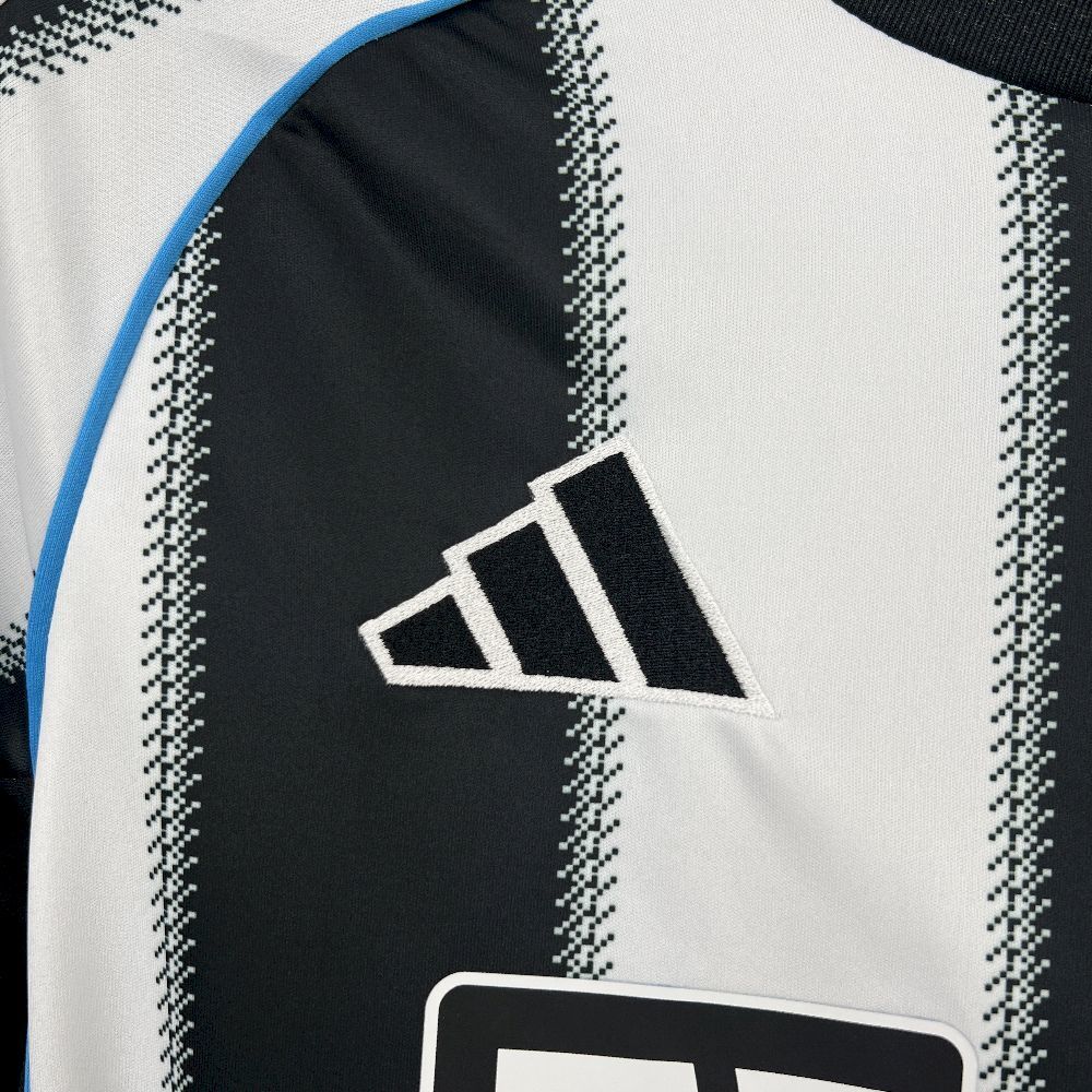 Newcastle United Local 25/26 Manga Larga Fan
