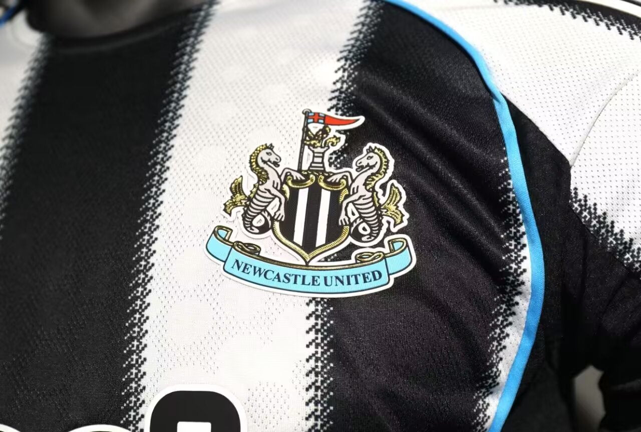 Newcastle United Local 25/26 Manga Corta Player