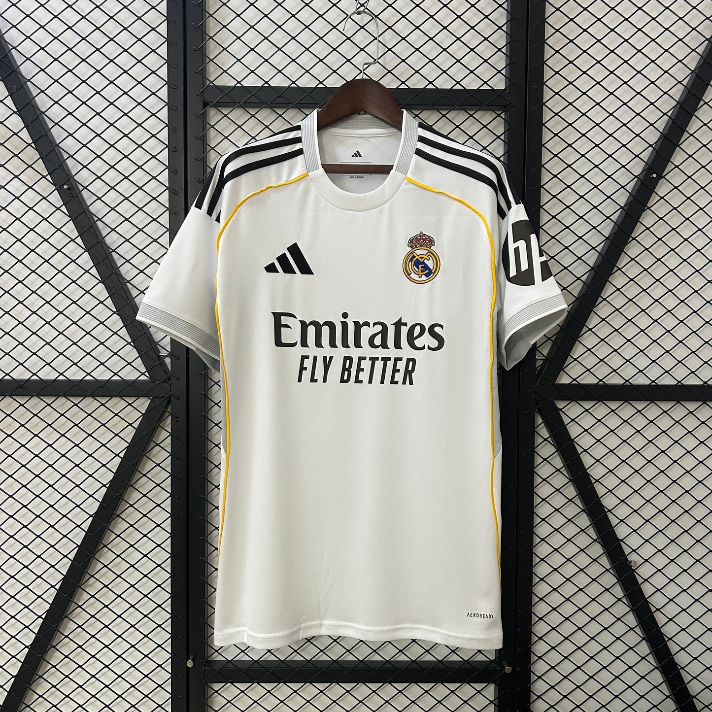 Real Madrid Local 25/26 Manga Corta Fan