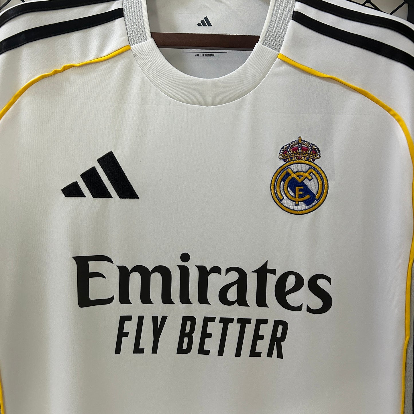 Real Madrid Local 25/26 Manga Corta Fan